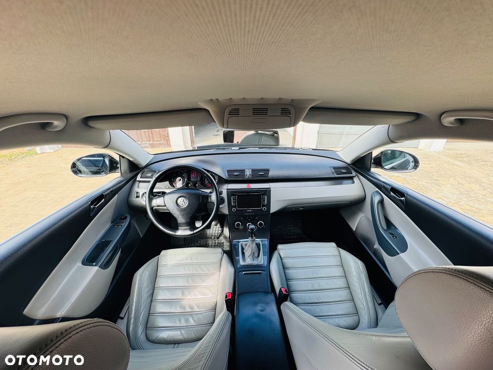 Volkswagen Passat 1.9 TDI Individual - 9