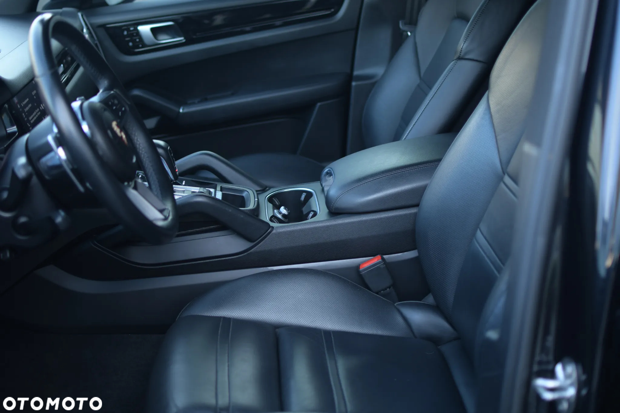 Porsche Cayenne S - 22