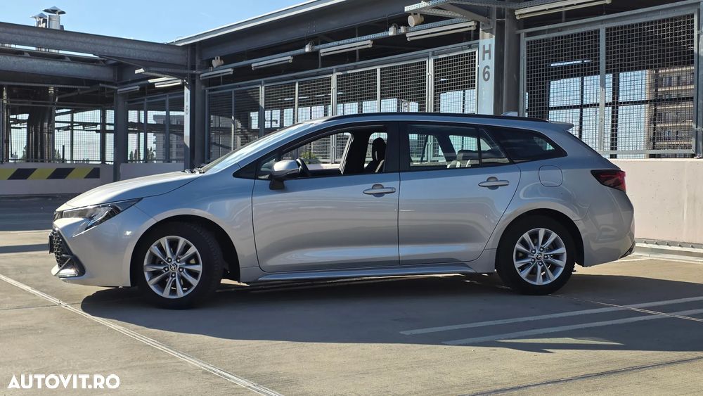 Toyota Corolla 1.8 HEV Business - 2