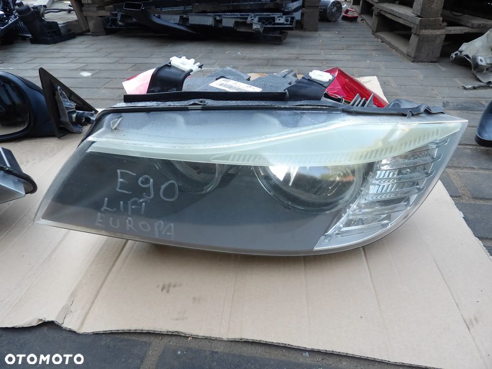 BMW - E91 - LAMPY PRZEDNIE - PRAWA/LEWA - CENA ZA 1 SZT - 7202574  7202573 - 2