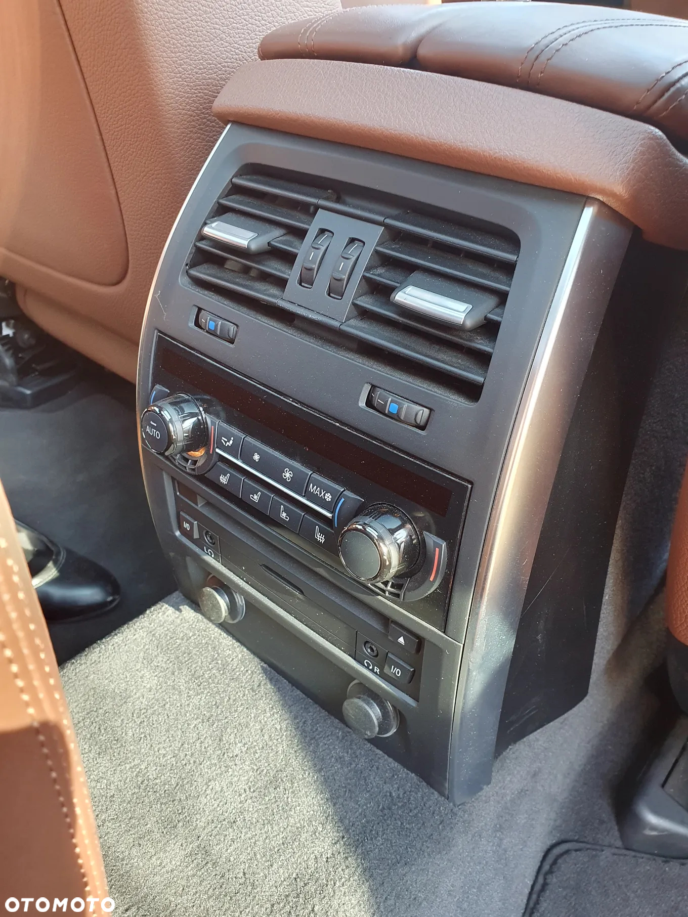 BMW Seria 5 550i - 10