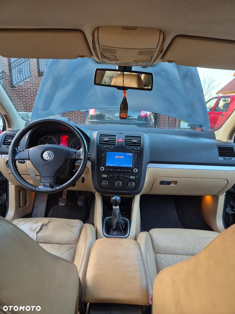 Volkswagen Golf 1.9 TDI Sportline - 2