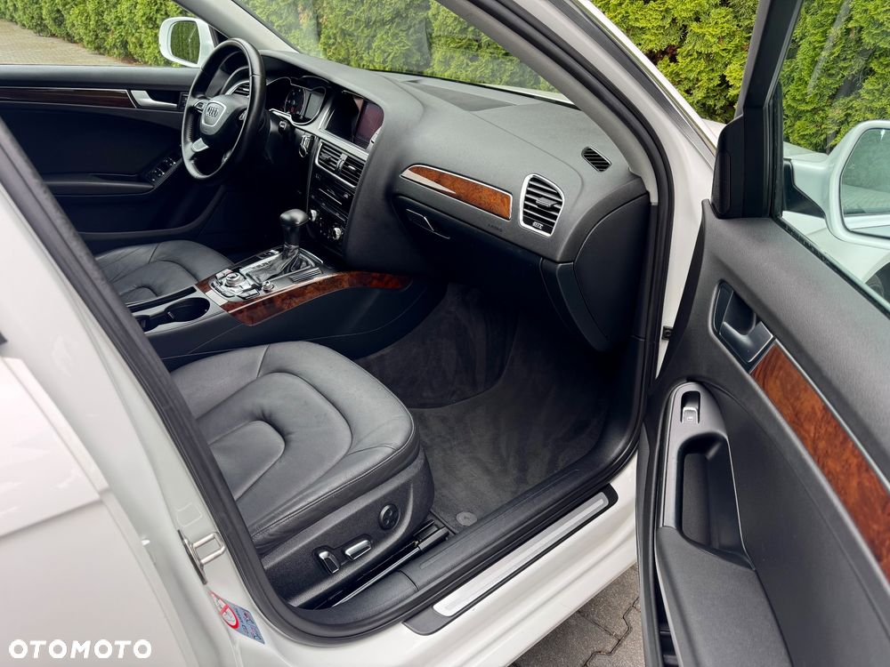 Audi A4 Avant - 32