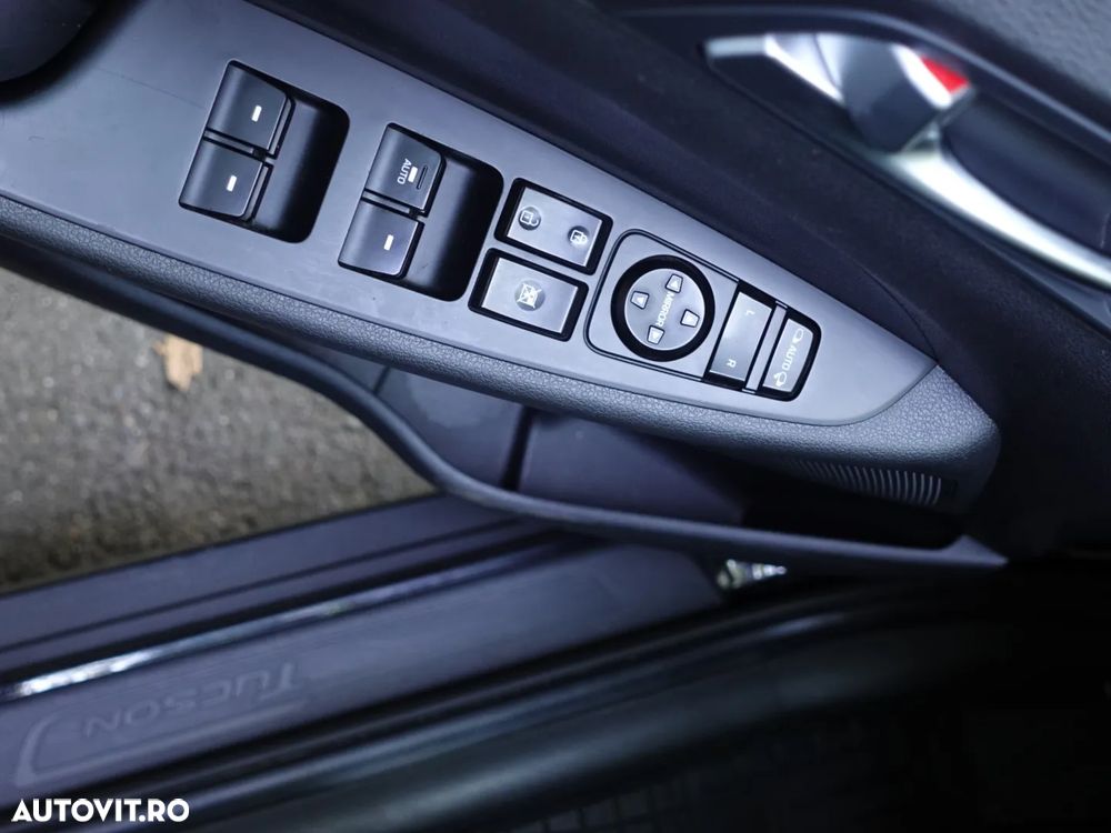 Hyundai Tucson 1.6 Turbo 4WD Premium - 29