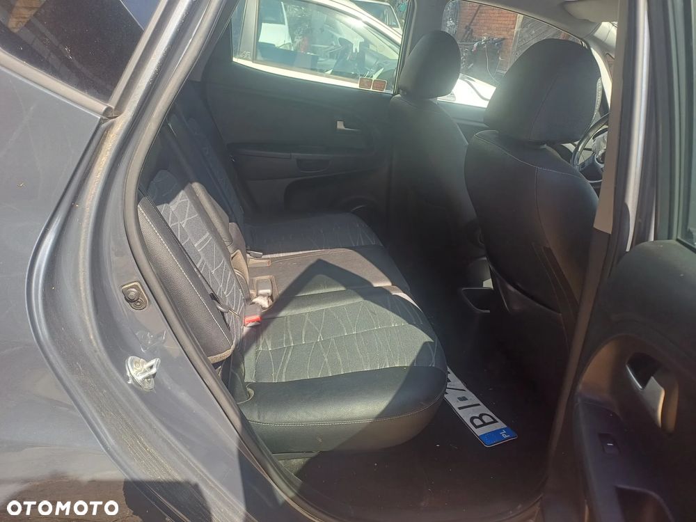 Volvo V40 - 10
