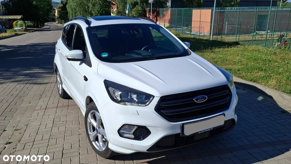 Ford Kuga 1.5 EcoBoost 2x4 ST-Line - 4