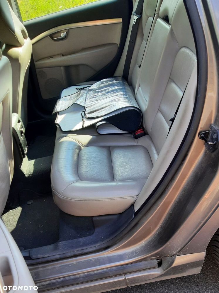 Volvo V70 2.4 D DPF Momentum - 9
