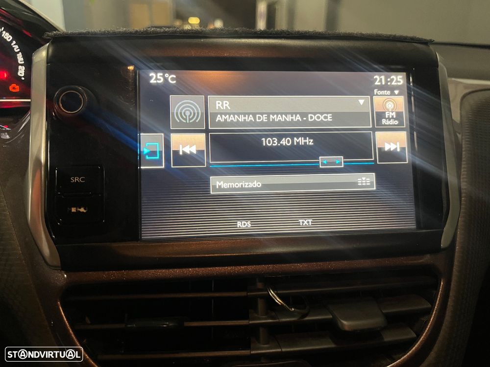 Peugeot 2008 1.2 PureTech Allure - 29