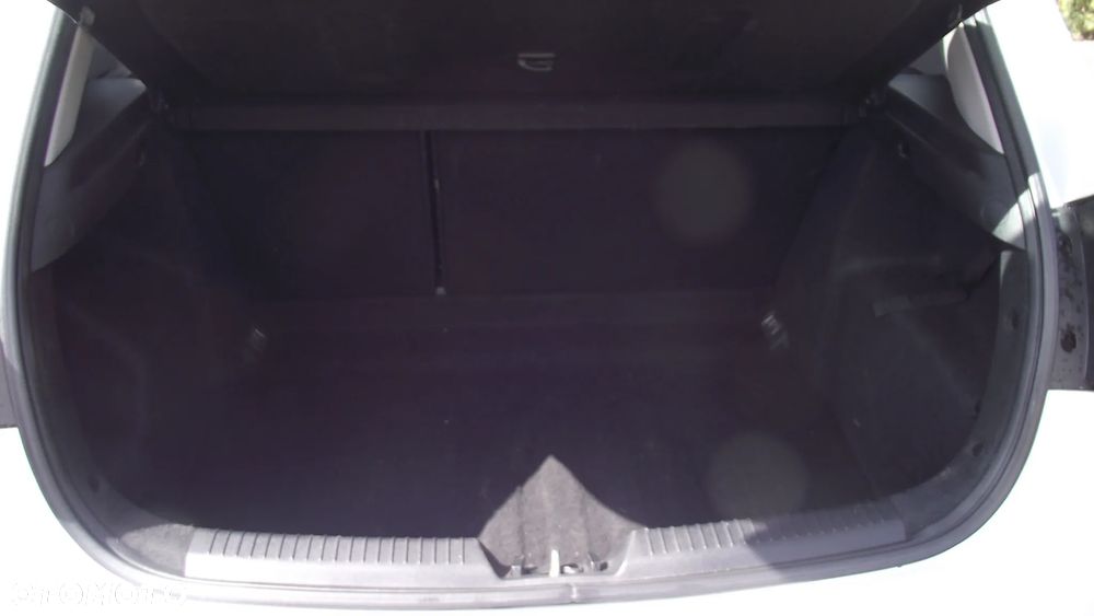 Kia Ceed 1.6 GDI Platinum Edition - 28