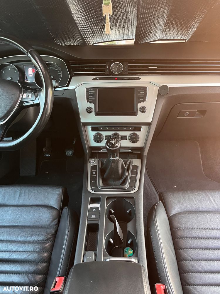 Volkswagen Passat 1.6 TDI Comfortline - 13