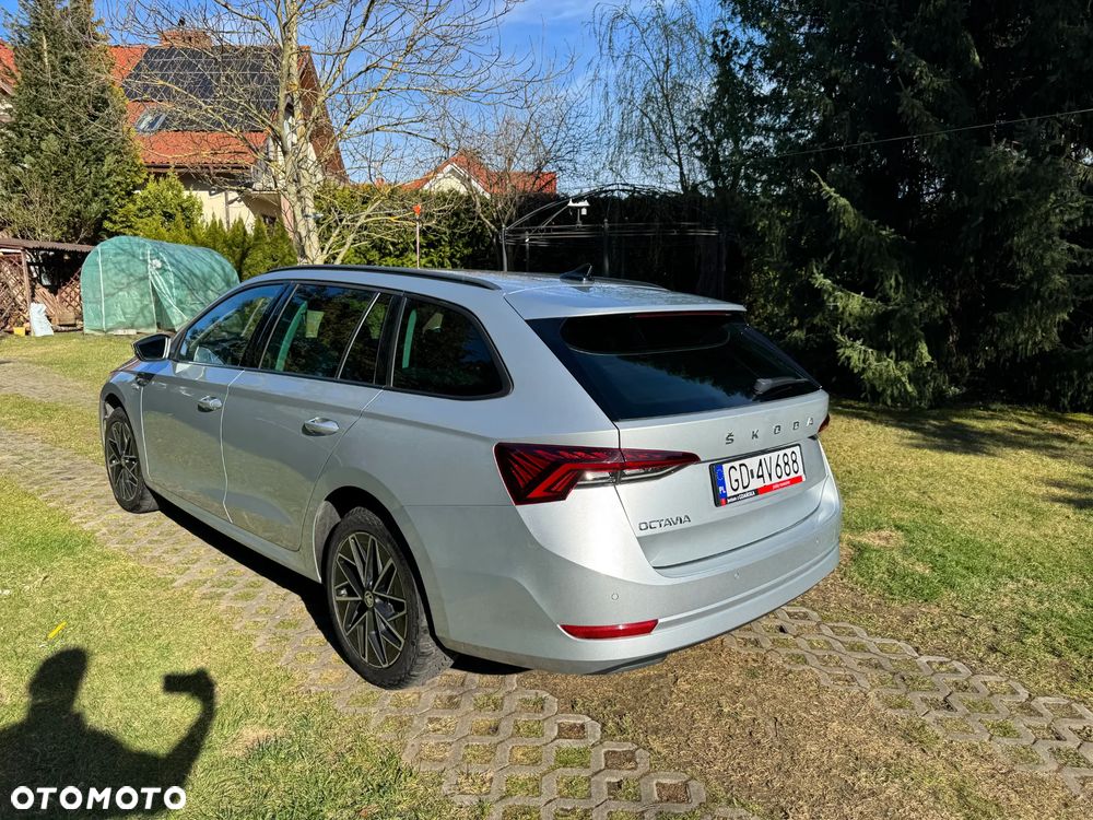 Skoda Octavia 2.0 TDI DSG Clever - 4