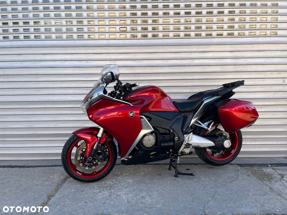 Honda VFR - 1