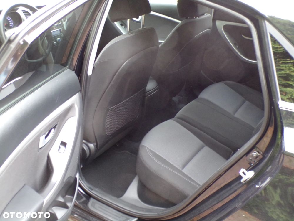 Hyundai i30 1.6 CRDi BlueDrive Comfort - 25