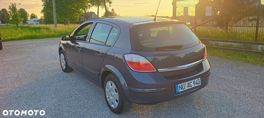 Opel Astra 1.4 Club - 11