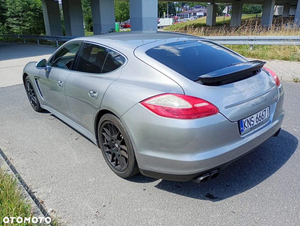 Porsche Panamera 4S - 5