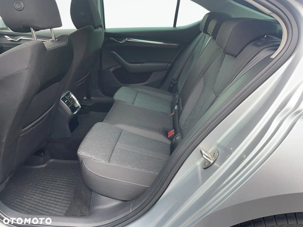 Skoda Octavia 2.0 TDI Style DSG - 17