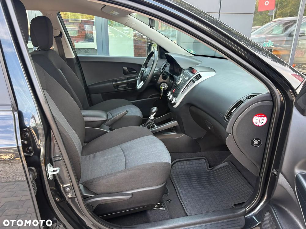 Kia Ceed 1.4 CVVT Spirit - 11