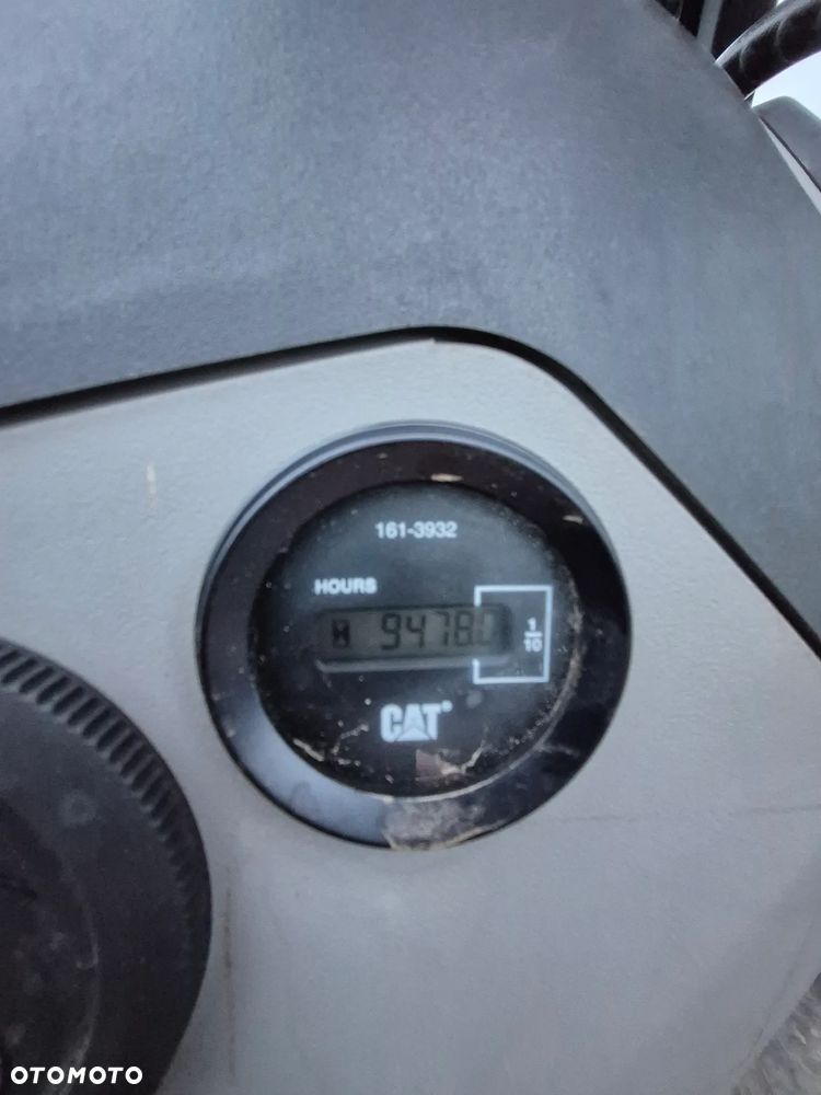 Caterpillar 428E - 9