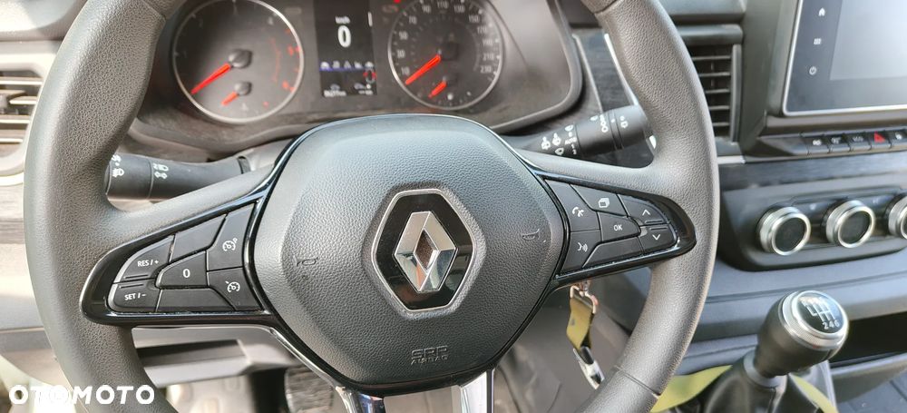 Renault Trafic - 18