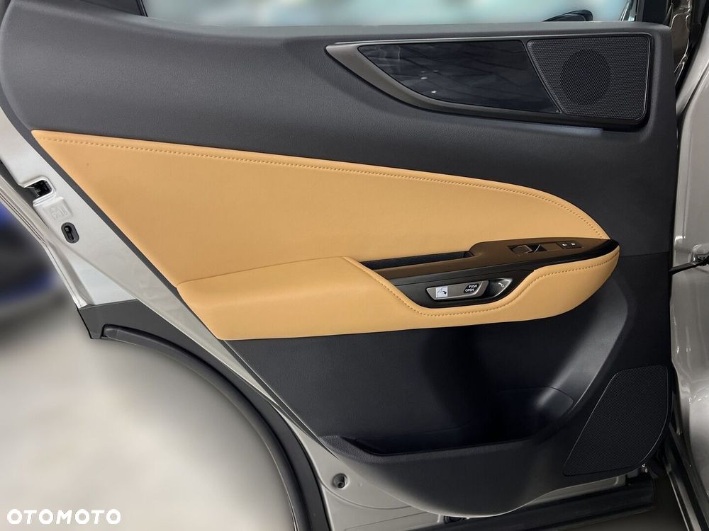 Lexus NX 350h Prestige 2WD - 24