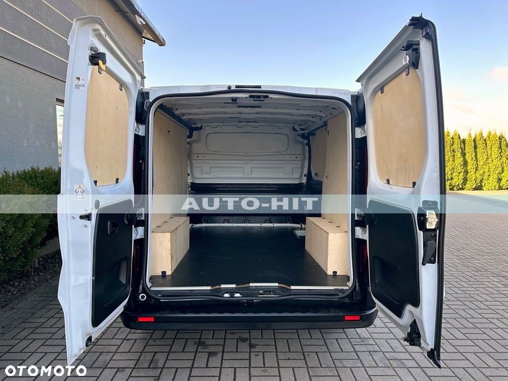 Renault Trafic - 16