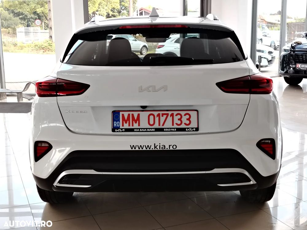 Kia XCeed 1.5 T-GDI 7DCT City - 6