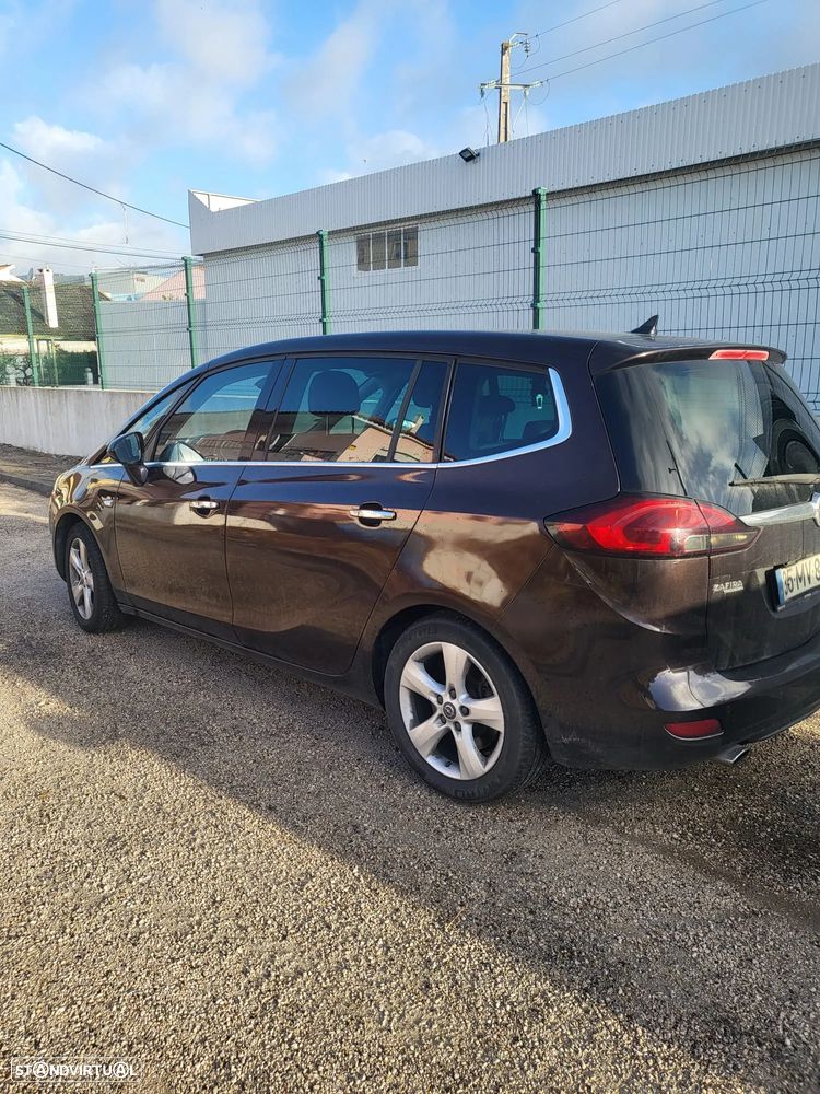 Opel Zafira - 9