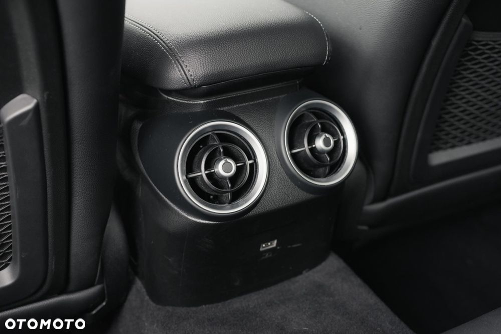 Alfa Romeo Giulia 2.0 Turbo Veloce Q4 - 35