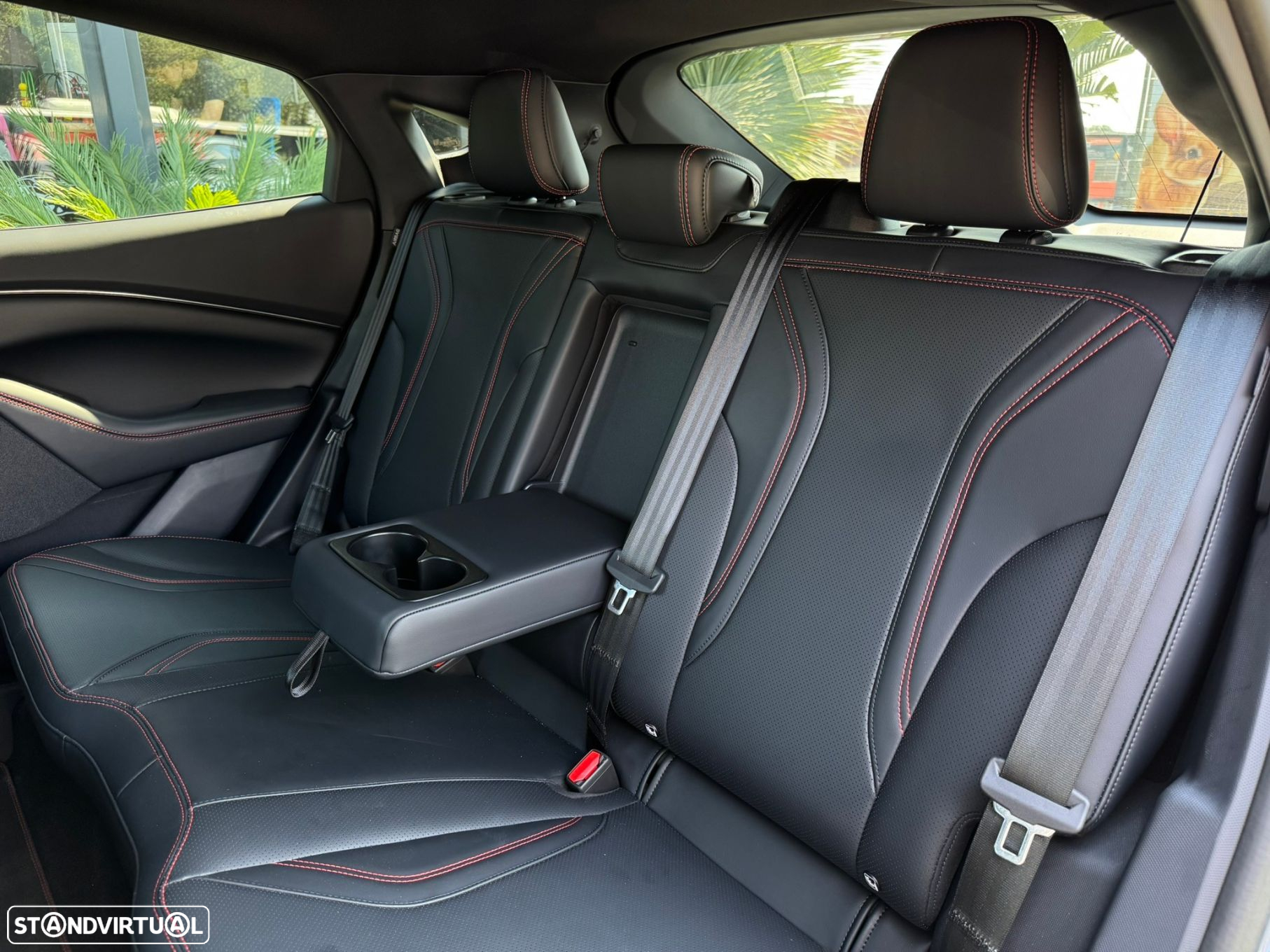 Ford Mustang Mach-E 72.6 kWh Premium AWD - 25