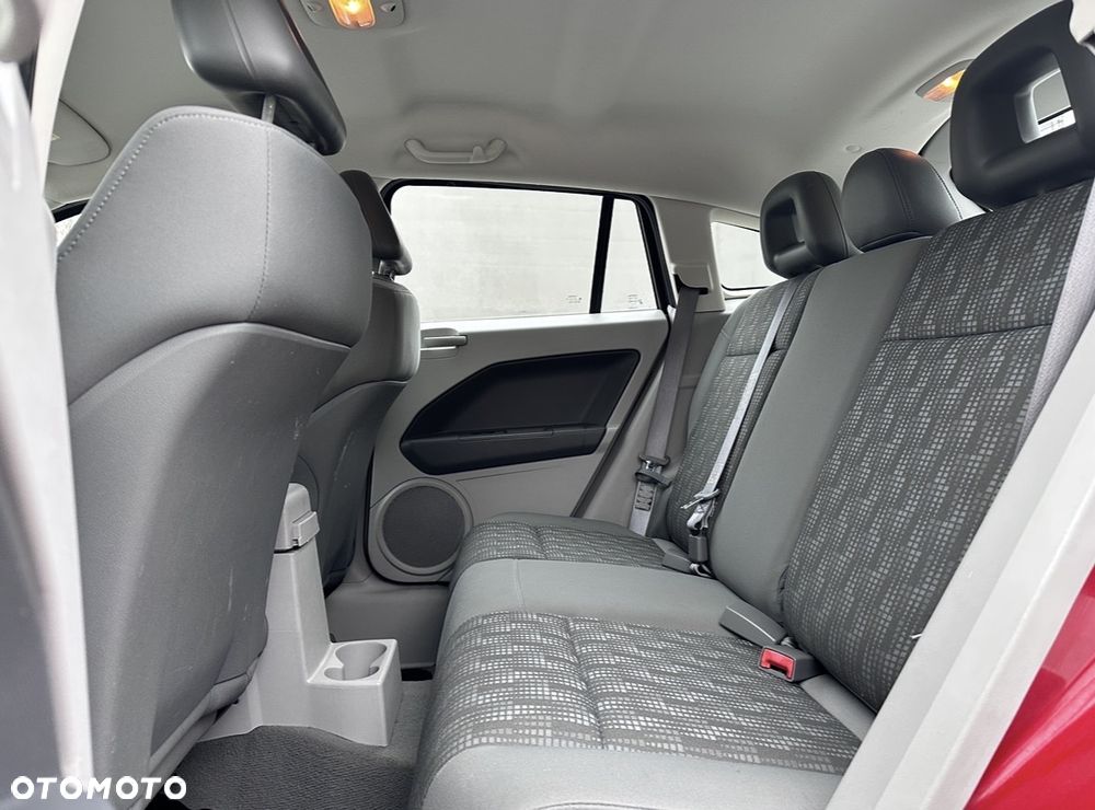 Dodge Caliber - 17