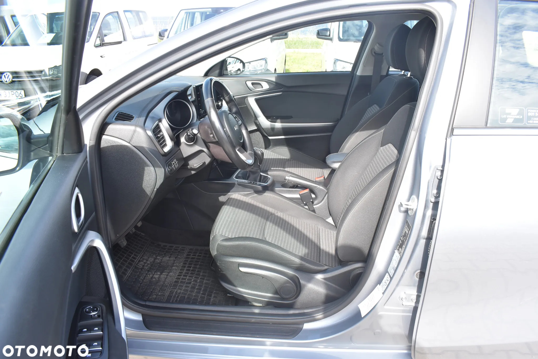 Kia Ceed 1.5 T-GDI M - 10