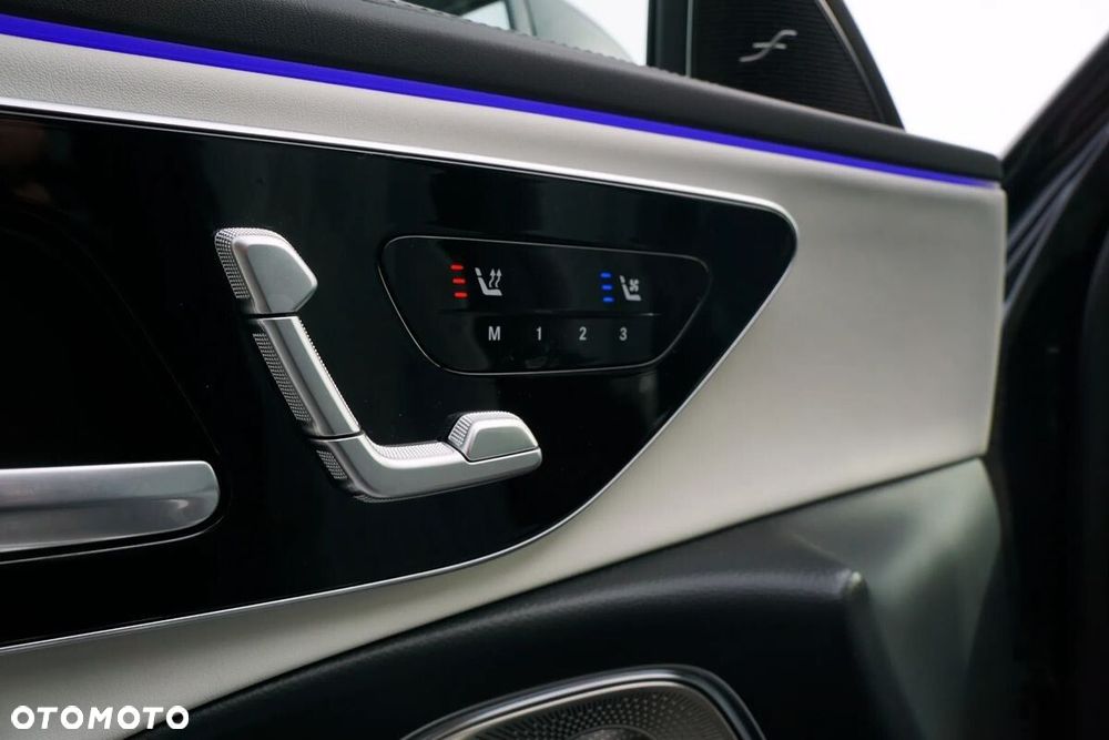Mercedes-Benz Klasa E 220 d 4-Matic Exclusive - 14
