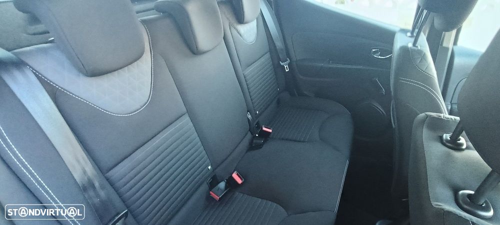 Renault Clio 1.5 dCi Dynamique S - 11