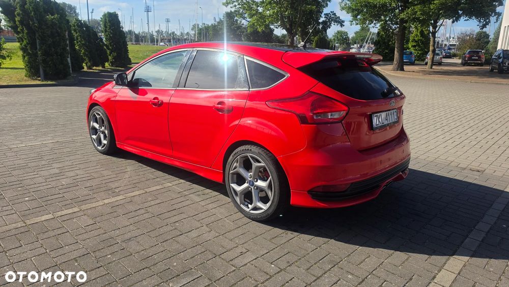 Ford Focus 2.0 TDCi ST-2 - 15