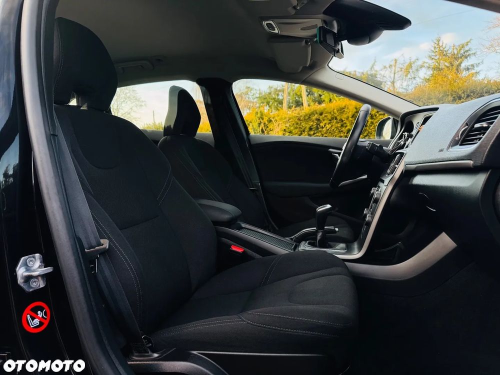 Volvo V40 T2 Drive-E Momentum - 33