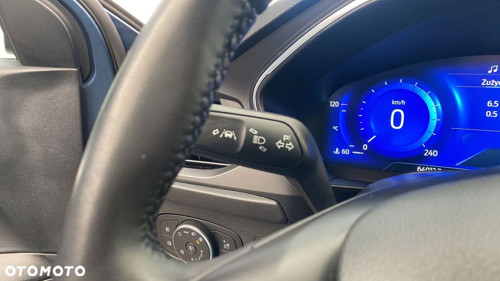 Ford Focus 1.0 EcoBoost mHEV Titanium X - 24