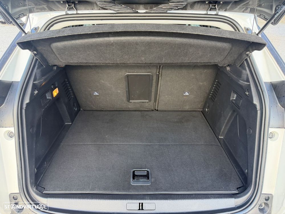 Peugeot 3008 1.6 Hybrid GT Line e-EAT8 - 13