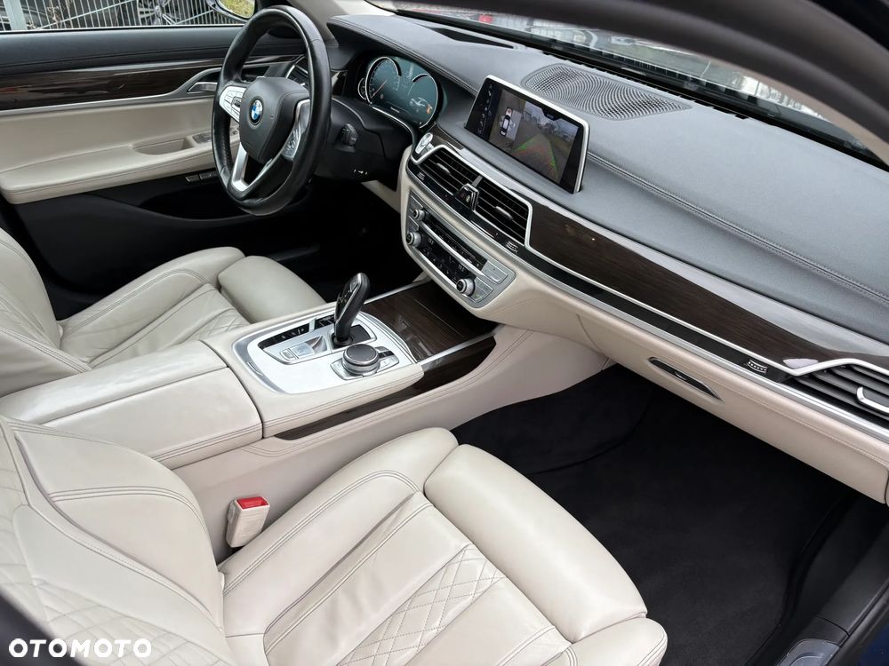 BMW Seria 7 730d xDrive - 30
