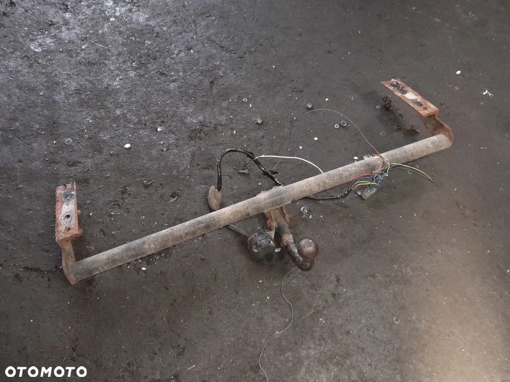 Hak holowniczy VOLVO V70 II  99-07r. - 4