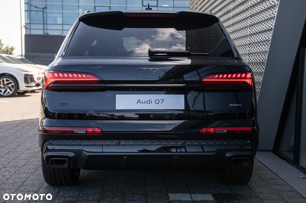 Audi Q7 60 TFSI e PHEV Quattro S Line Tiptr - 5
