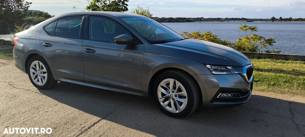 SKODA Octavia 2022 — imagine 3