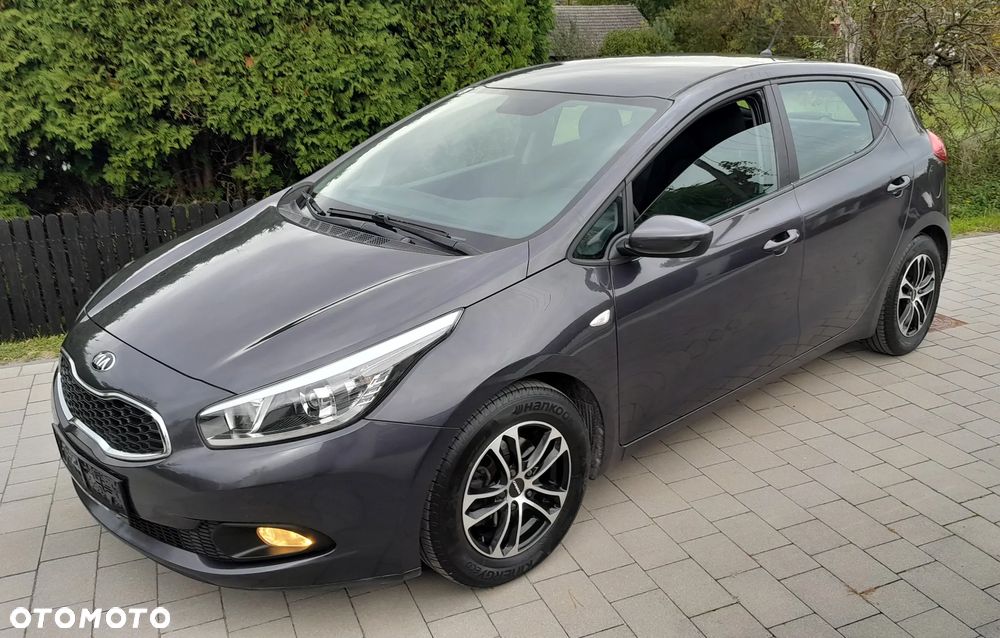 Kia Ceed 2012 photo 4