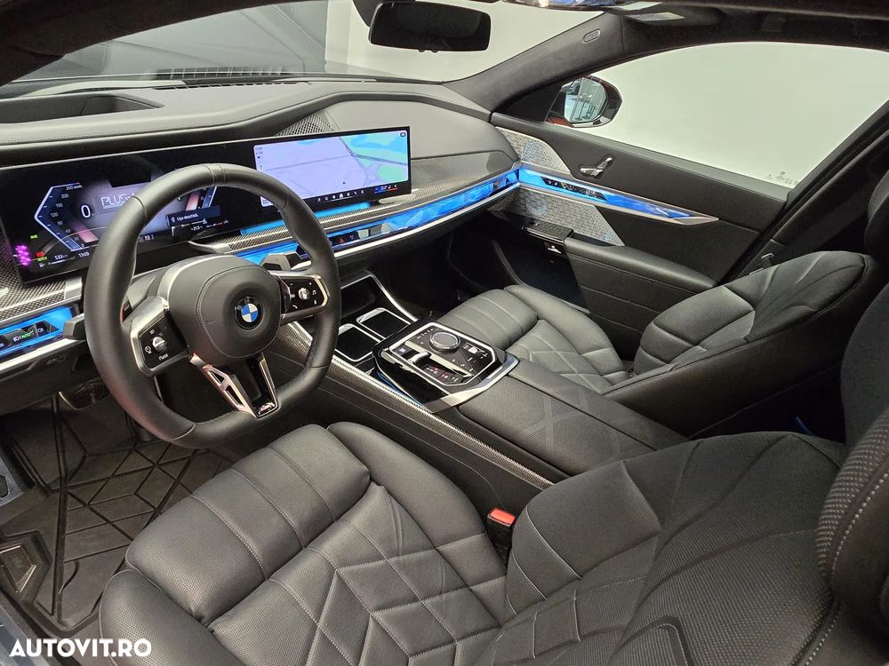 BMW Seria 7 740d xDrive MHEV - 28