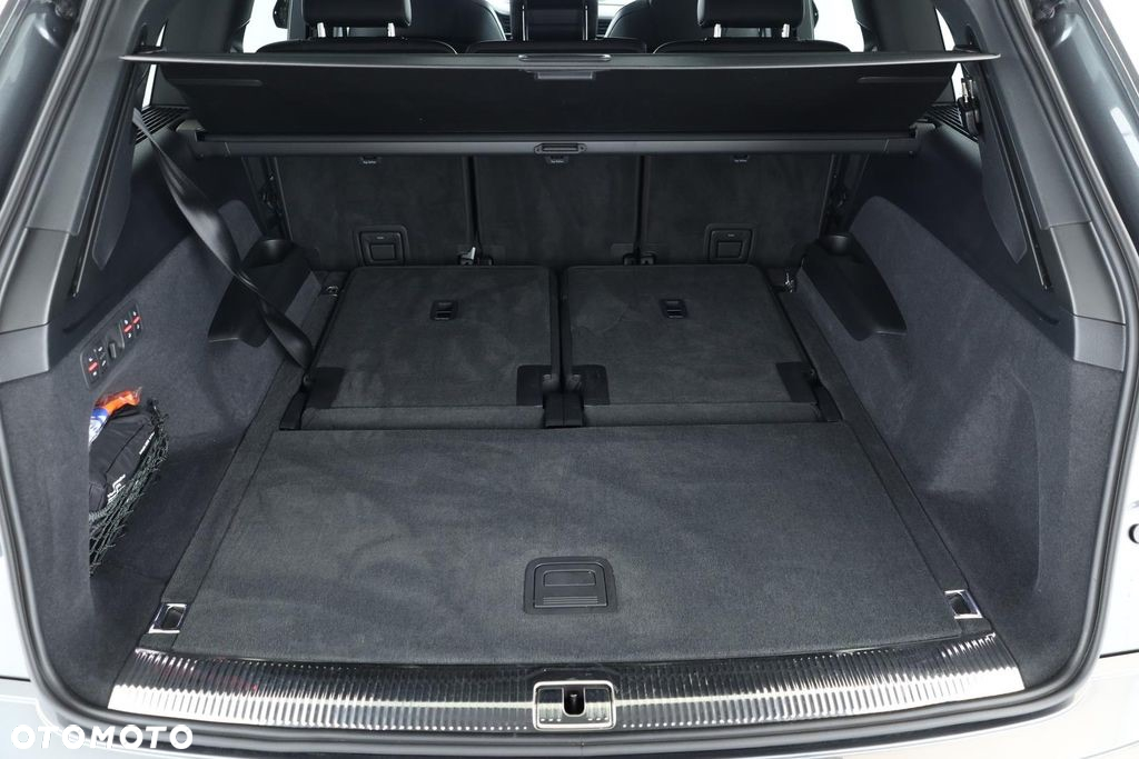 Audi Q7 - 12