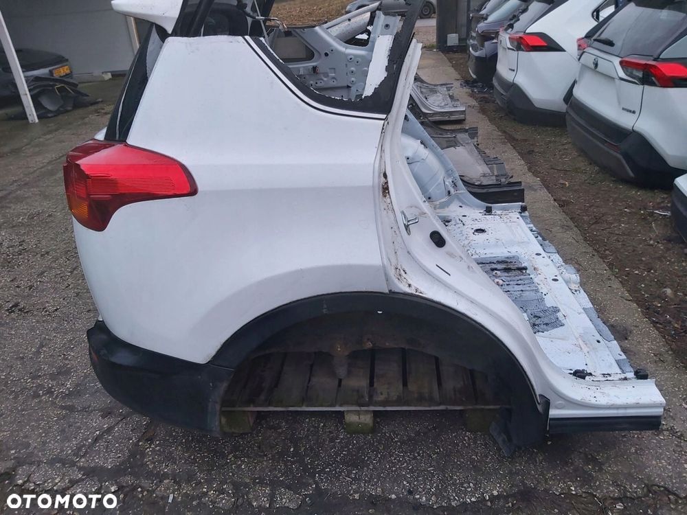 Toyota Rav4 IV XA40 13-18r błotnik ćwiartka prawy tył - 1