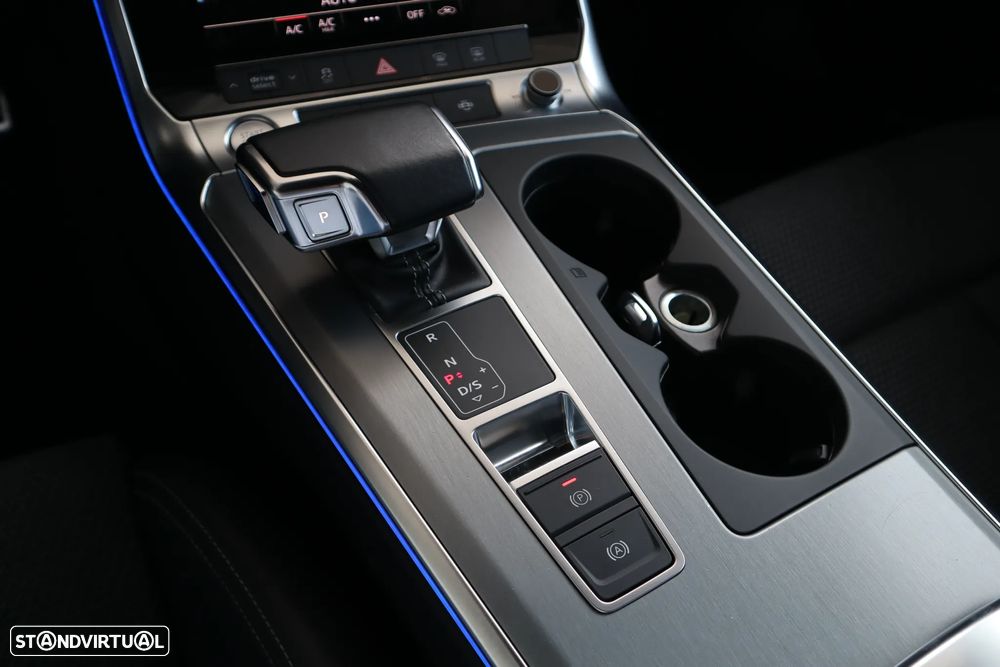 Audi A6 Avant 40 TDI S tronic S line - 29