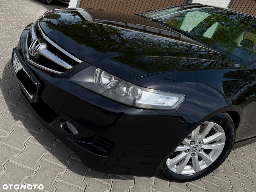 Honda Accord 2.0 Sport - 33