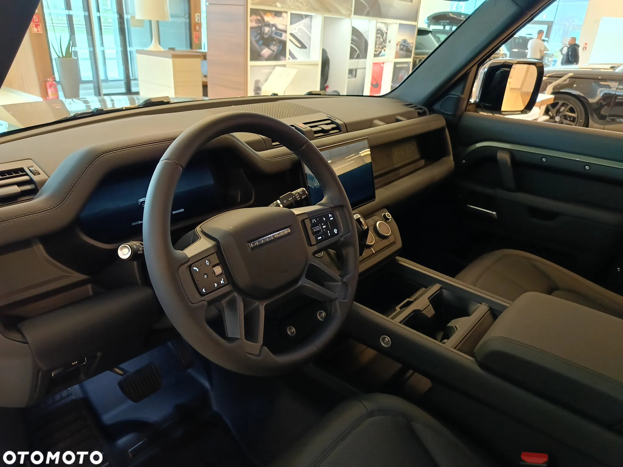 Land Rover Defender - 9