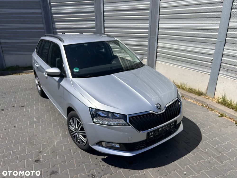 Skoda Fabia 1.0 TSI Tour - 4