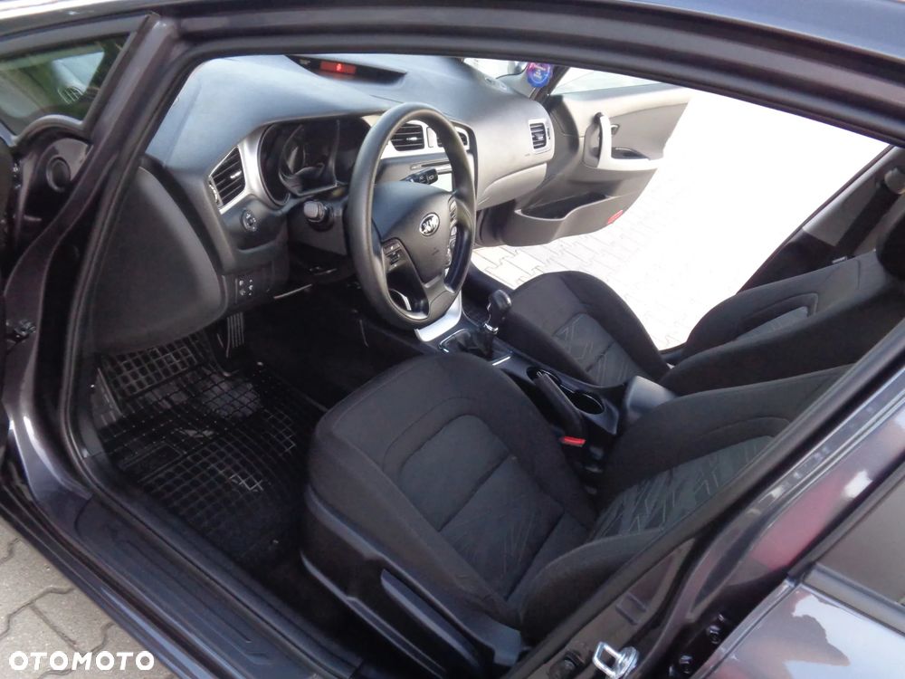 Kia Ceed 1.6 GDI Platinum Edition - 16